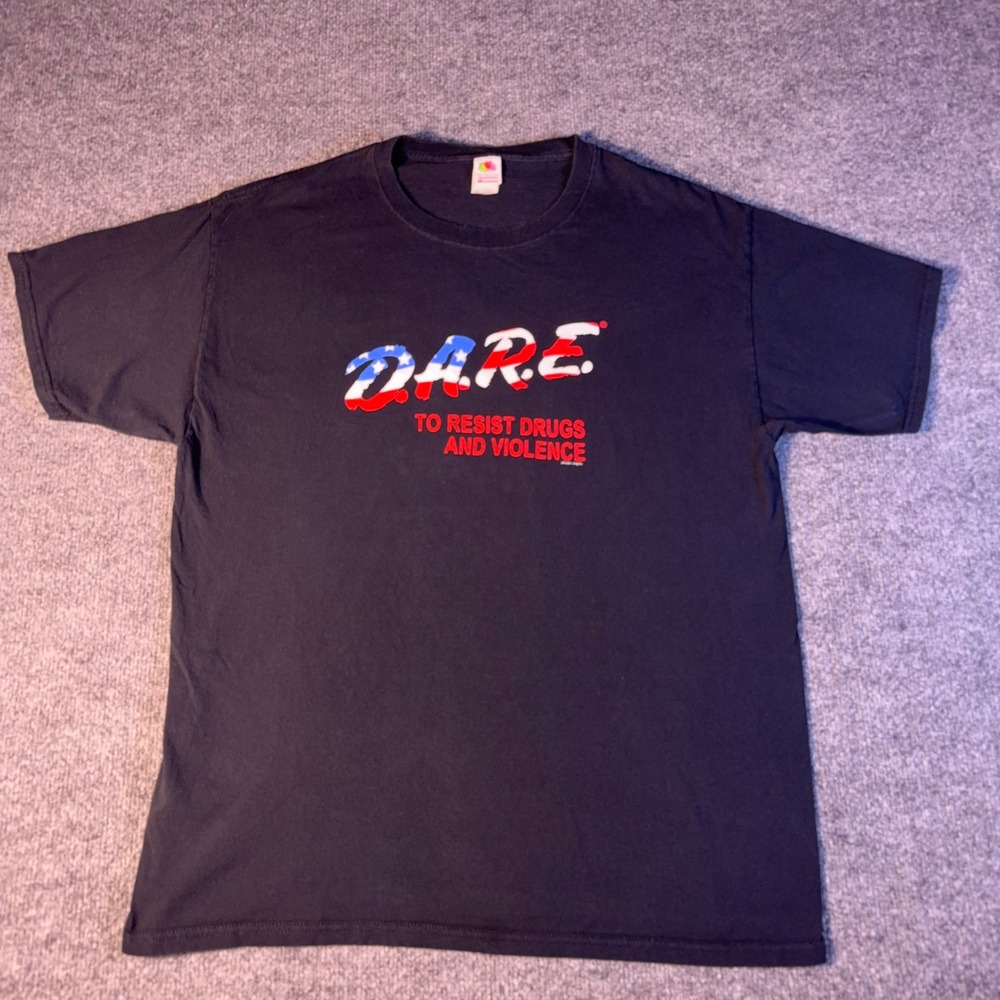 DARE T Shirt Mens Large Black American Flag Graphic Tee Fruit of the Loom Cotton